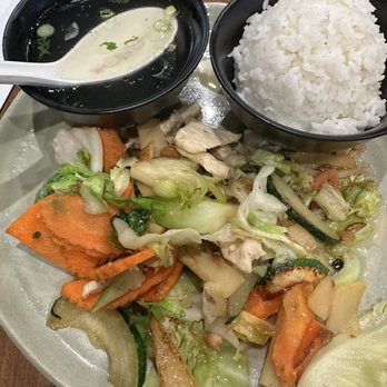 Sticky Rice Cafe - Stir Fry Vegetables with chicken - Laotian Near Me - Knoxville, Tennessee Sticky Rice Cafe - Stir Fry Vegetables with chicken - Laotian Near Me - Knoxville, Tennessee