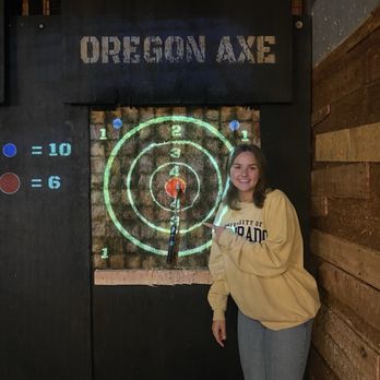 Oregon Axe - A BULLSEYE performed by my niece! What a shot! - Axe Throwing Near Me - Springfield, Oregon