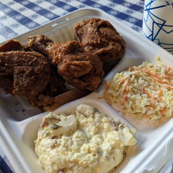 Gus’s World Famous Fried Chicken - Three piece dark plate - Southern Near Me - Oakland, California Gus’s World Famous Fried Chicken - Three piece dark plate - Southern Near Me - Oakland, California
