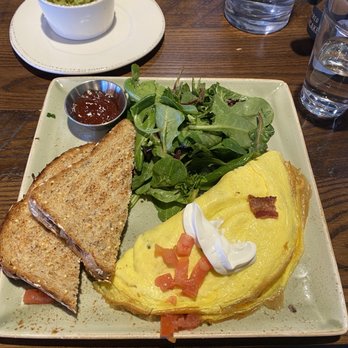 First Watch - Omelette with a side of guacamole - Breakfast & Brunch Near Me - College Station, Texas