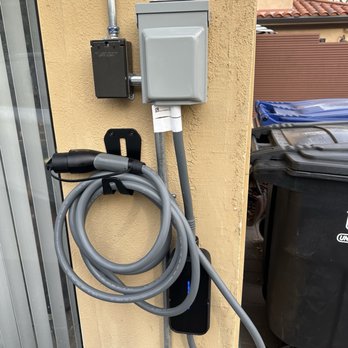 High End Electrical Services - Flexible Fast Charger - Electricians Near Me High End Electrical Services - Flexible Fast Charger - Electricians Near Me
