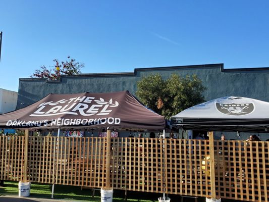 Laurel Lounge by null