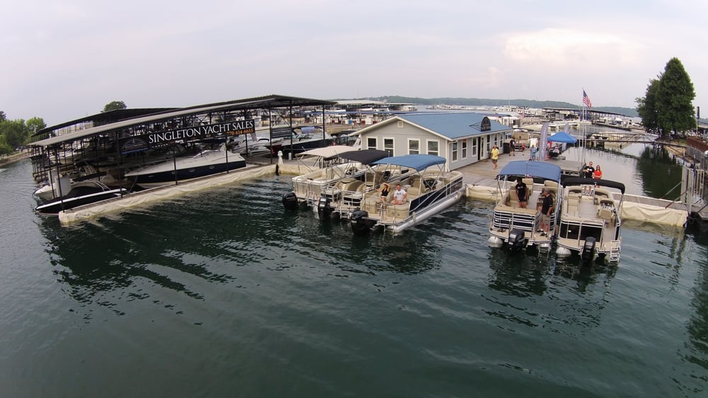 SINGLETON SALES DOCK AT HOLIDAY MARINA - Updated June 2024 - 6900