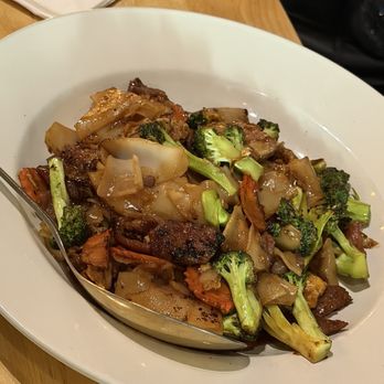 Hiso - Pad See Ew - Laotian Near Me - Sacramento, California Hiso - Pad See Ew - Laotian Near Me - Sacramento, California