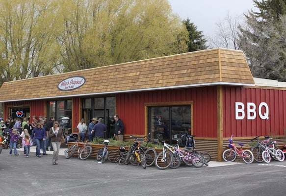 Moe's Original BBQ by null