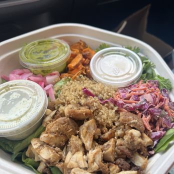 sweetgreen - Healthy Salads, Wraps, and Bowls - Salad Near Me - Chicago, Illinois