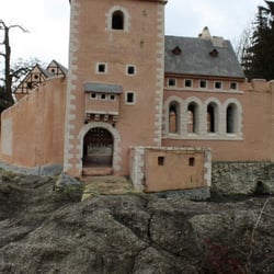 Modell Schloß Anhalt - Wehrturm mit Tor