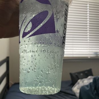 Taco Bell - dookie baja blast cause the workers are too lazy to change the syrup - Fast Food Near Me - Cross Roads, Texas