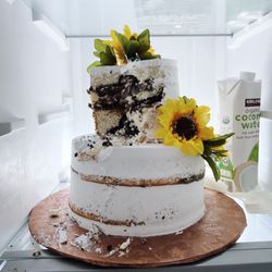 Gelimex - Clearly the bride enjoyed her cutting cake