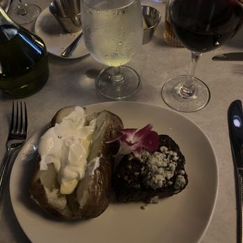 Luxx The Restaurant - Steakhouses Near Me - Sterling, Illinois Luxx The Restaurant - Steakhouses Near Me - Sterling, Illinois