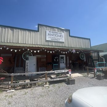 The Weathered Roost - Antiques Near Me - Rogersville, Tennessee The Weathered Roost - Antiques Near Me - Rogersville, Tennessee
