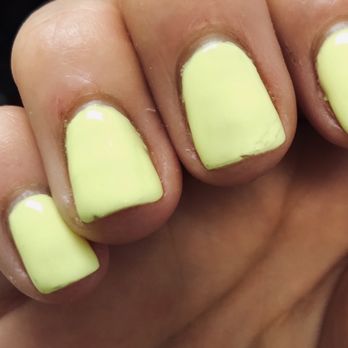 Lily's Nails And Spa - Chipping in tip - Nail Salons Near Me - Alhambra, California Lily's Nails And Spa - Chipping in tip - Nail Salons Near Me - Alhambra, California
