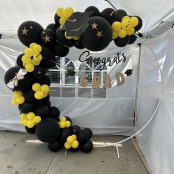 Leslie's Balloons Arch Creations - Senior Graduation - Balloon Services Near Me