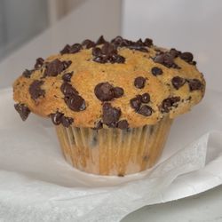 Muffin House Cafe - Chocolate Chip Muffin