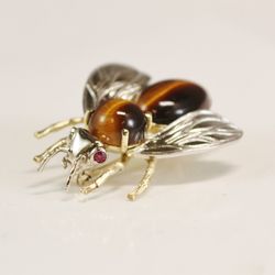 Broder Jewelry Design - Custom made bee pin ...Tiger's eye and rubies in 14kt gold.