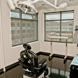 Boulder Creek Implant & Oral Surgery - State of the art office with beautiful flatiron mountain views