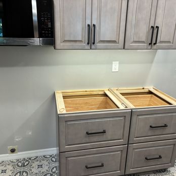 Pro Vinyl Flooring - Kitchen remodel - Flooring Near Me - Tampa Bay, Florida Pro Vinyl Flooring - Kitchen remodel - Flooring Near Me - Tampa Bay, Florida