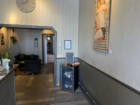 Madrone Wine & Cider Bar by null