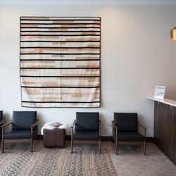The cozy lobby of our Quarry Lake practice