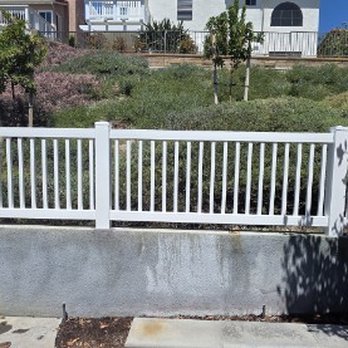 Irvine Fence - New vinyl fence top - Fences & Gates Near Me - Anaheim, California Irvine Fence - New vinyl fence top - Fences & Gates Near Me - Anaheim, California