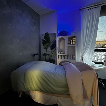 Grounding Glow - Skin Care Near Me - Merrick, New York Grounding Glow - Skin Care Near Me - Merrick, New York