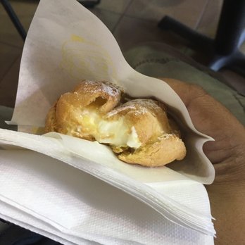 Beard Papa's - Original vanilla custard - Bakeries Near Me - Los Angeles, California