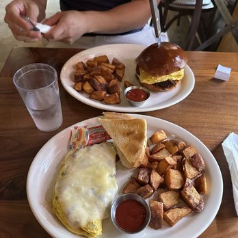 Garden Cafe - American omelette and cowboy sandwich - Breakfast & Brunch Near Me - Sherman Oaks, California