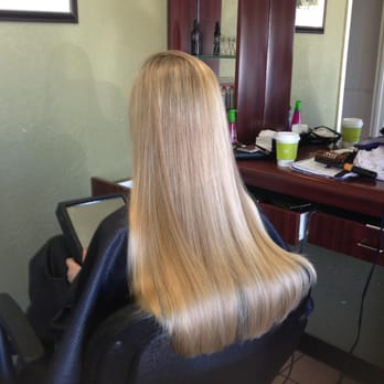 Luminous Hair Design - Highlights and a cut by my favorite hairdresser Kathy at Luminous! - Hair Salons Near Me - San Diego, California