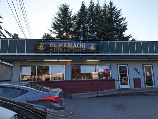 El mariachi birria y tacos by null