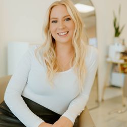 Canvas Beauty Co - Rachel