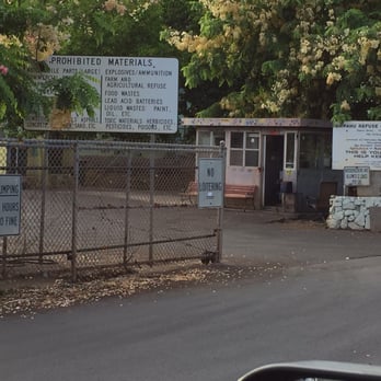Waipahu Refuse Convenience Center - This little shack is where the employee hangs out if he's not out walking around. - Recycling Center Near Me - Waipahu, Hawaii