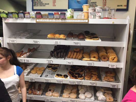 Linda's Donuts by null