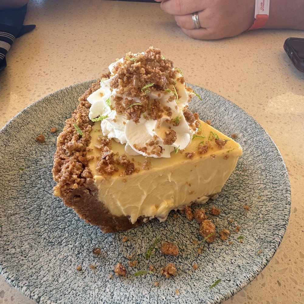 Beach House - Key lime pie - Bars Near Me - Pompano Beach, Florida Beach House - Key lime pie - Bars Near Me - Pompano Beach, Florida