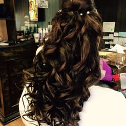 The Hair Saloon - Pretty wedding hair