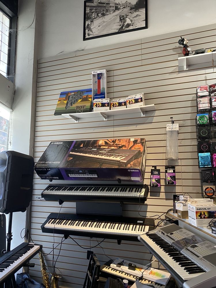 CHICAGO MUSIC STORE - Updated February 2026 - 29 Photos & 63 Reviews ...