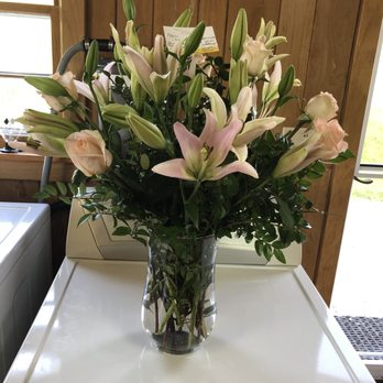 Nance Floral Shoppe - Very disappointing bouquet - Florists Near Me - New Albany, Indiana Nance Floral Shoppe - Very disappointing bouquet - Florists Near Me - New Albany, Indiana