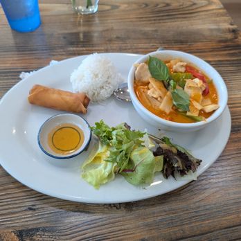 Casa Thai - Pad Thai and green curry - Thai Near Me - Whittier, California