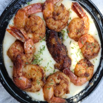 Sandra's Next Generation - Shrimp and grits - Soul Food Near Me - New Haven, Connecticut
