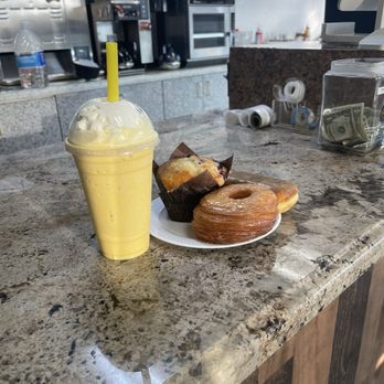 Niguel Bakery & Donuts - Smoothie, blueberry muffin, cronut and a glazed donut - Donuts Near Me - Laguna Niguel, California Niguel Bakery & Donuts - Smoothie, blueberry muffin, cronut and a glazed donut - Donuts Near Me - Laguna Niguel, California