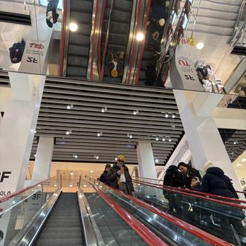 UNIQLO - Women's Clothing Near Me - New York, New York