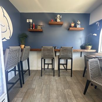 Lil' Buddha's - The tables - Sushi Bars Near Me - Newport Beach, California