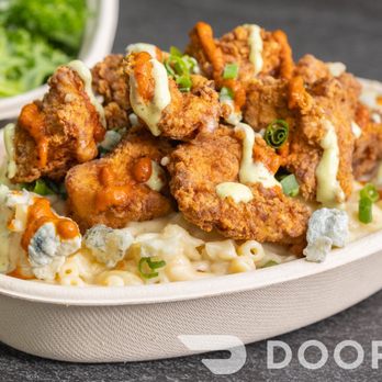 Da Loaded Mac - a bowl of macaroni and cheese with a side of broccoli - Sandwiches Near Me - Fayetteville, Georgia
