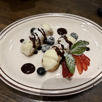 Trattoria Da Sofia - Cannolis - Italian Near Me - San Diego, California Trattoria Da Sofia - Cannolis - Italian Near Me - San Diego, California