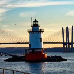 Kingsland Point Park - Tarrytown Lighthouse and the Tappan Zee Bridge