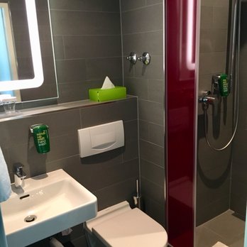 Park Inn by Radisson - Bathroom - Hotels Near Me - Nuremberg, BY