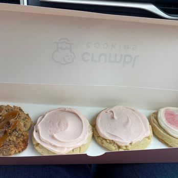 Crumbl - Lawndale - Oatmeal Rolo, iced sugar and raspberry lemonade. - Bakeries Near Me - Greensboro, North Carolina Crumbl - Lawndale - Oatmeal Rolo, iced sugar and raspberry lemonade. - Bakeries Near Me - Greensboro, North Carolina