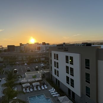 SpringHill Suites by Marriott Ventura Oxnard - View from Flora Loca (Rooftop Cantina) - Hotels Near Me - Oxnard, California SpringHill Suites by Marriott Ventura Oxnard - View from Flora Loca (Rooftop Cantina) - Hotels Near Me - Oxnard, California