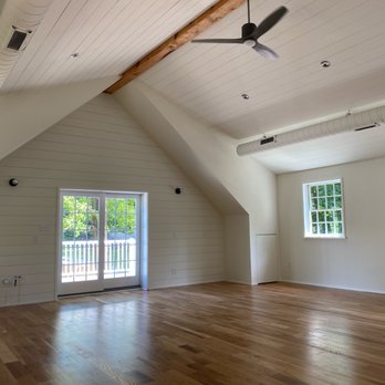 Kell Gard - an empty room with wood floors - General Contractors Near Me - Williamsport, Maryland Kell Gard - an empty room with wood floors - General Contractors Near Me - Williamsport, Maryland