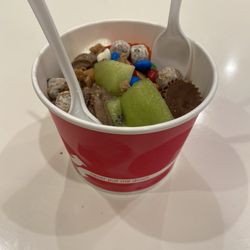 Yopop Frozen Yogurt