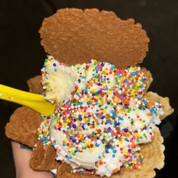 Halva nagila, coconut, and pistachio with sprinkles! Halva nagila, coconut, and pistachio with sprinkles!